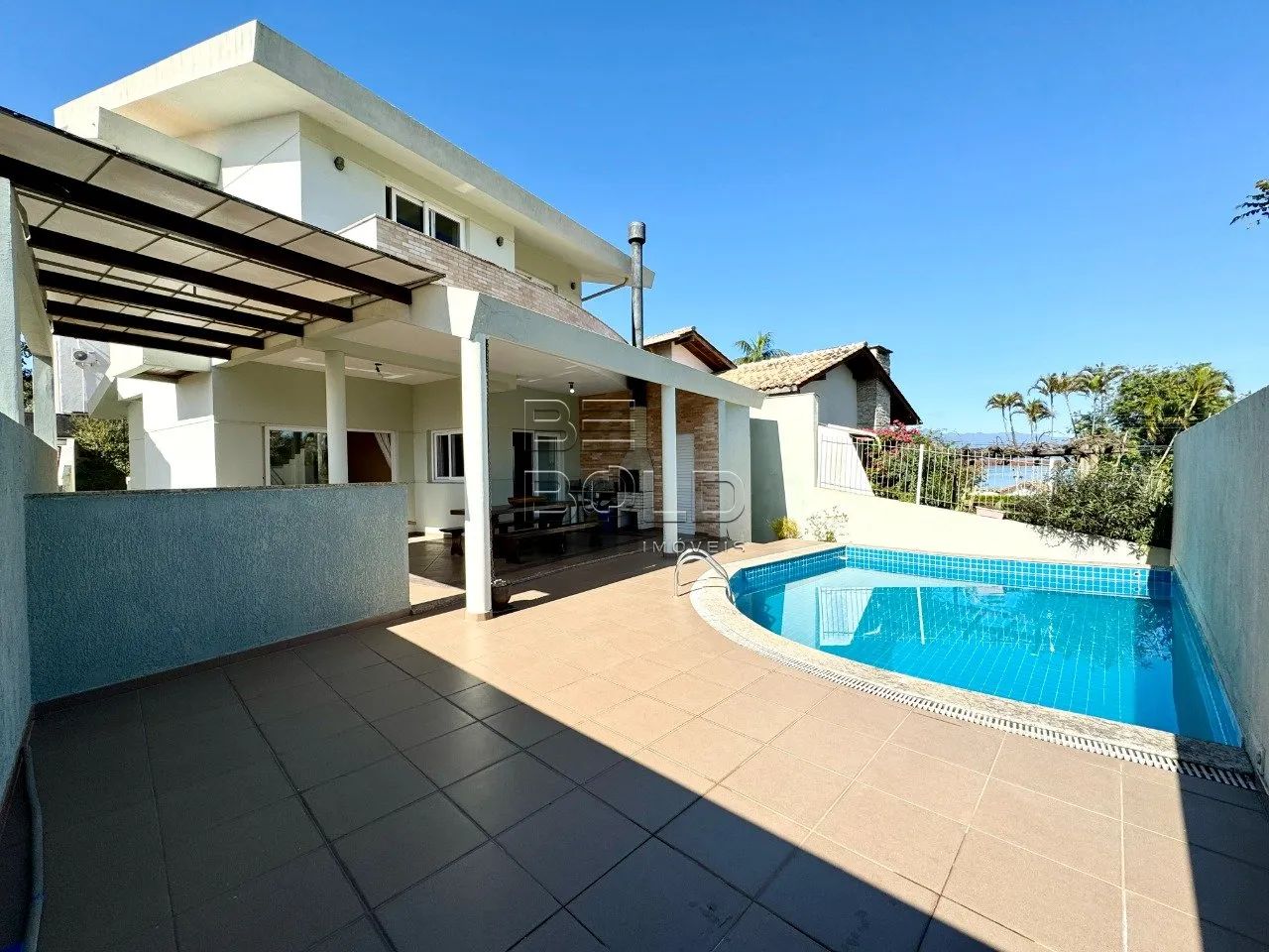 Casa com piscina e 6 dormitórios em Itaguaçu - Foto 2