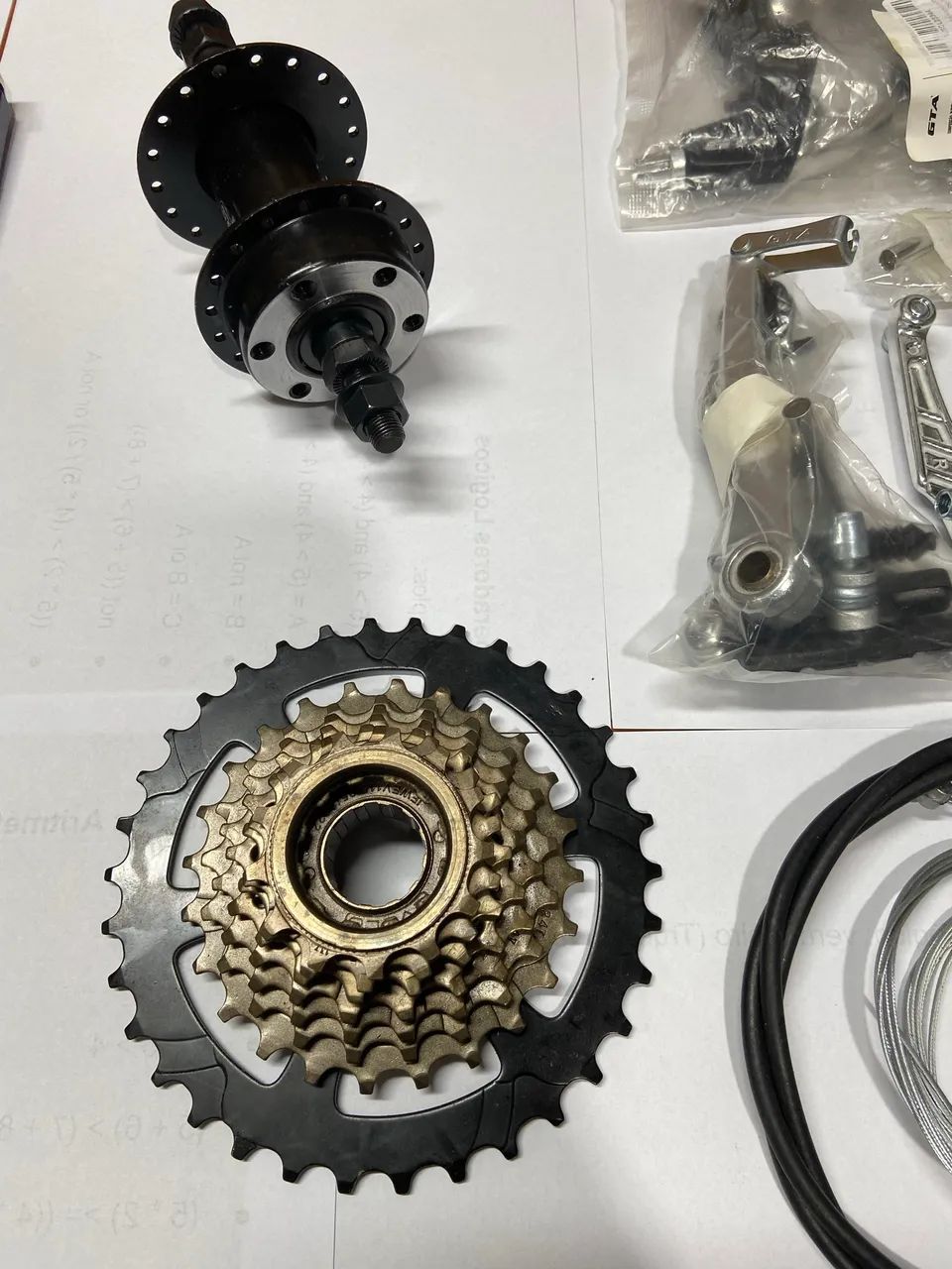 Lote com Peças novas de bicicleta - Foto 2