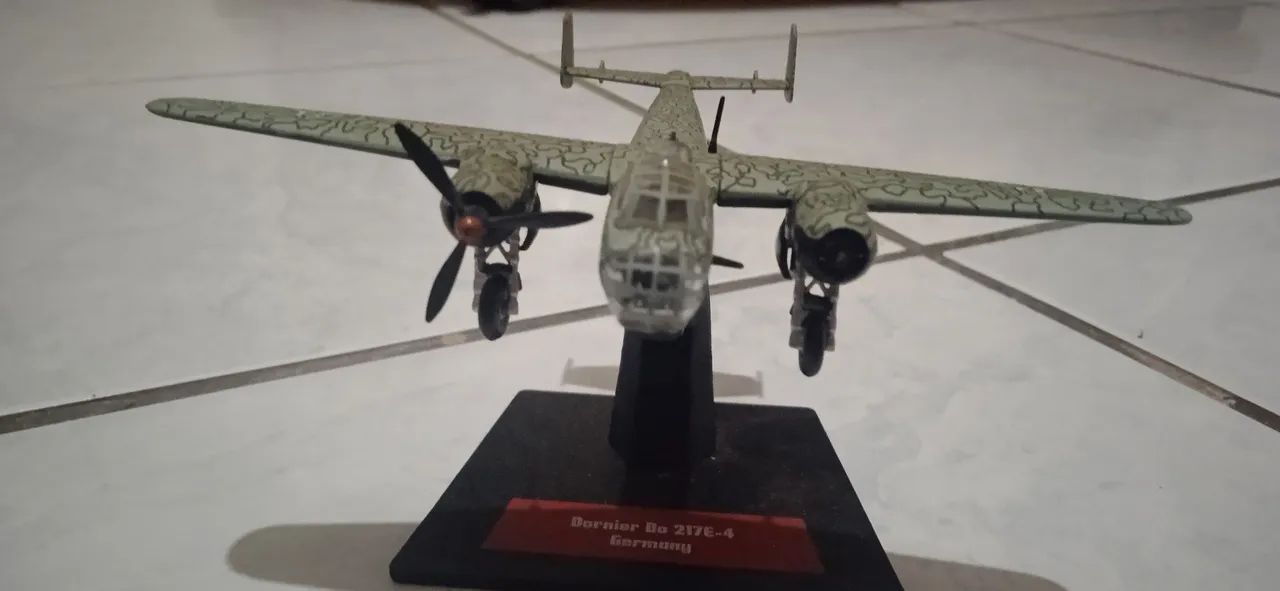 Miniatura avião alemão diecast 2 guerra - Foto 5