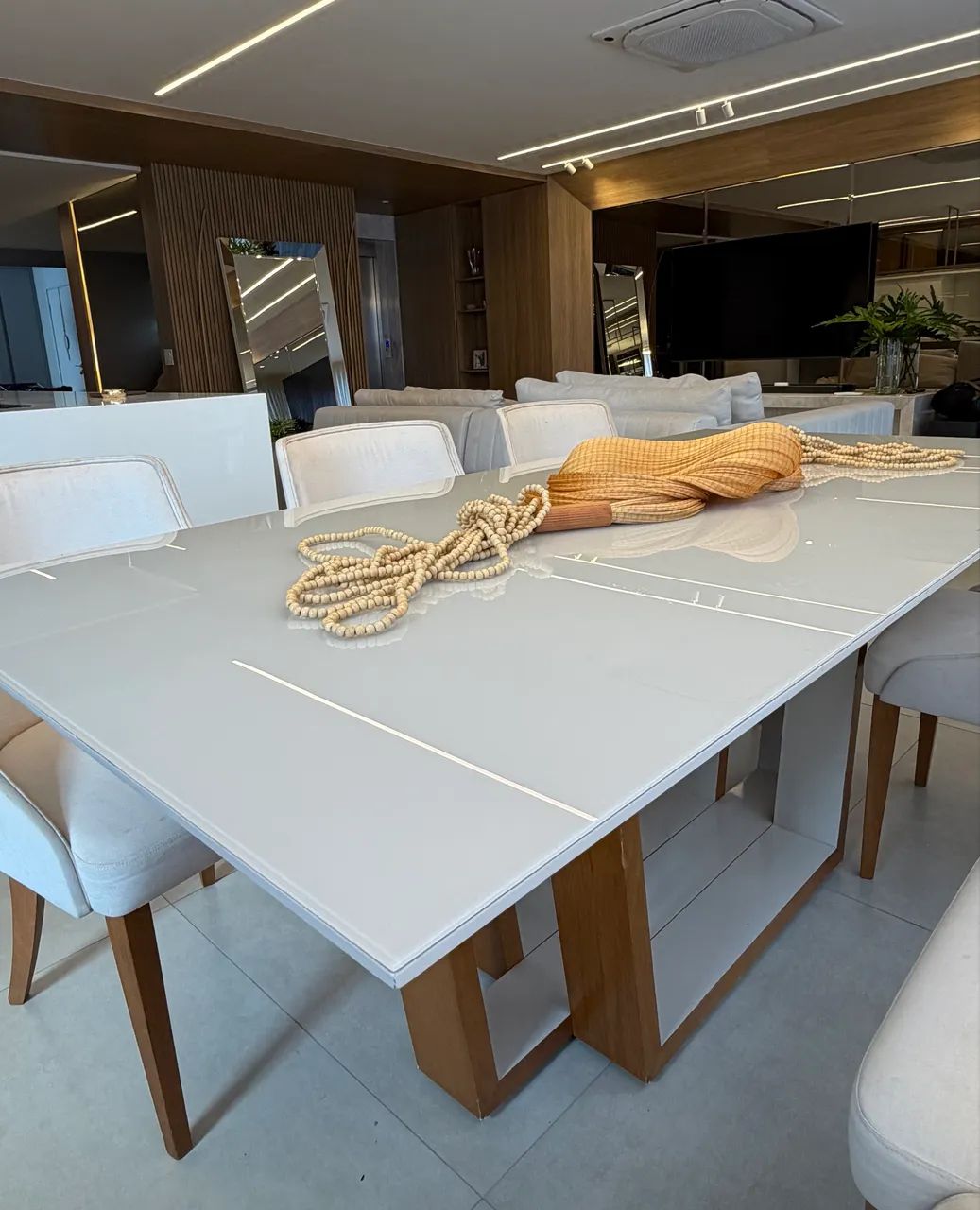 Mesa retangular Med 2mX1m, MDF/Vidro, com 6cadeiras de estofado 