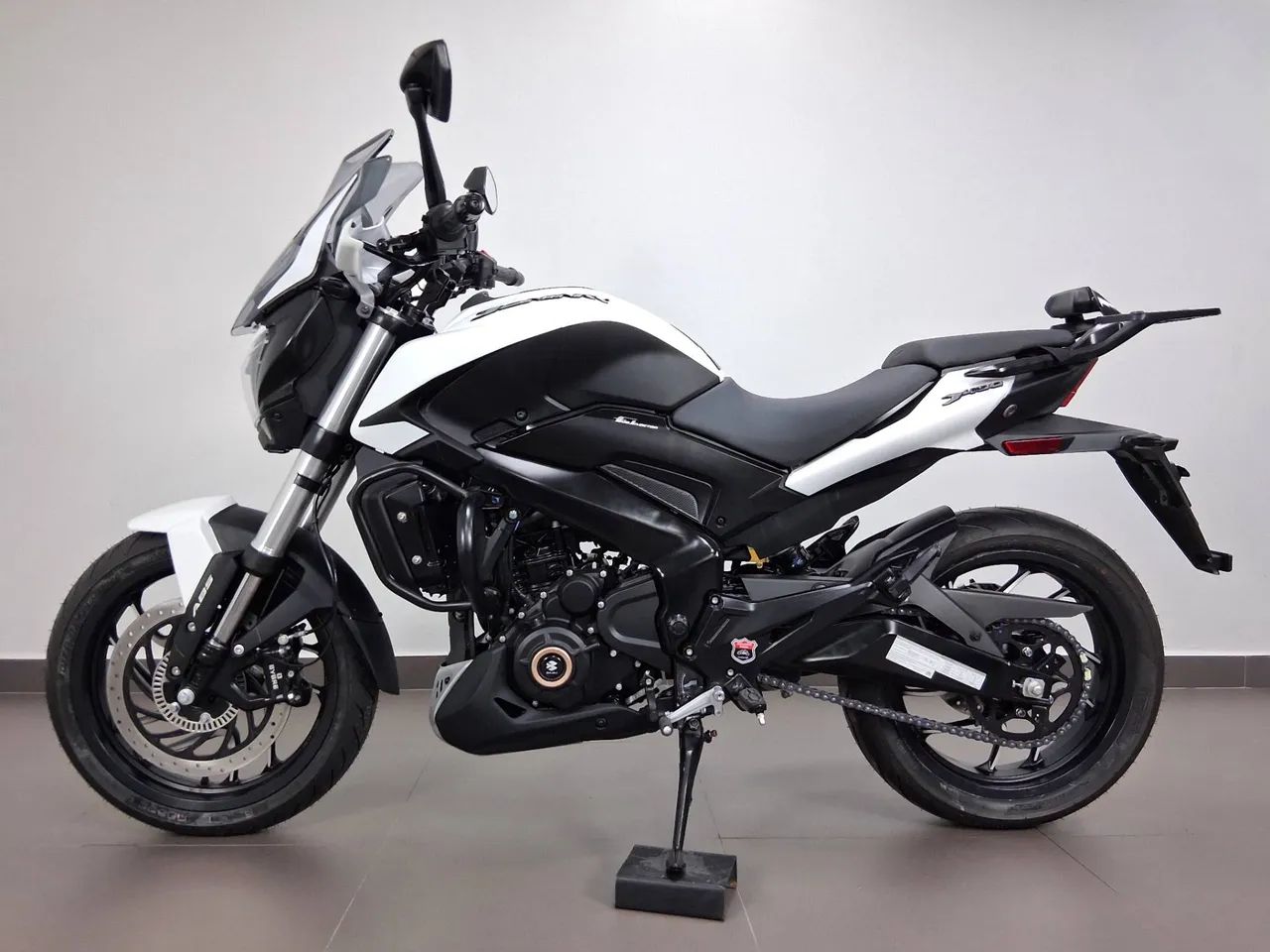 BAJAJ DOMINAR 400 - Foto 2