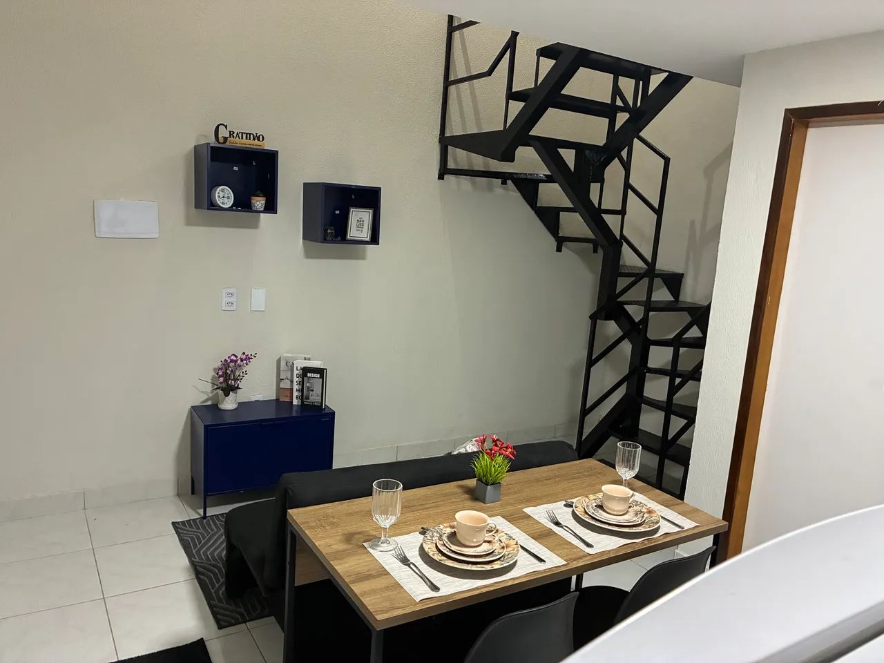 Apartamento mobiliado na Cohama 