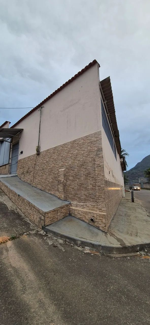 Vende-se casa em Novo Brasil 