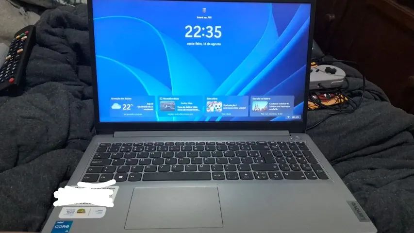 Notebook Lenovo Intel core i5-1235U 8gb ssd 512gb Windows 11 perfeito 