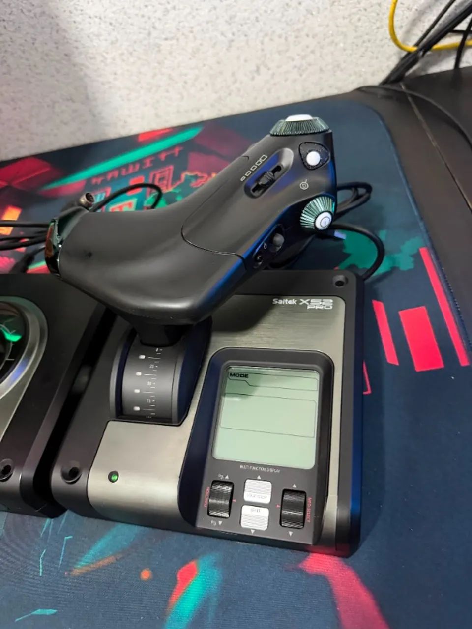 Joystick de voo Saitek X52 Pro  - Foto 4