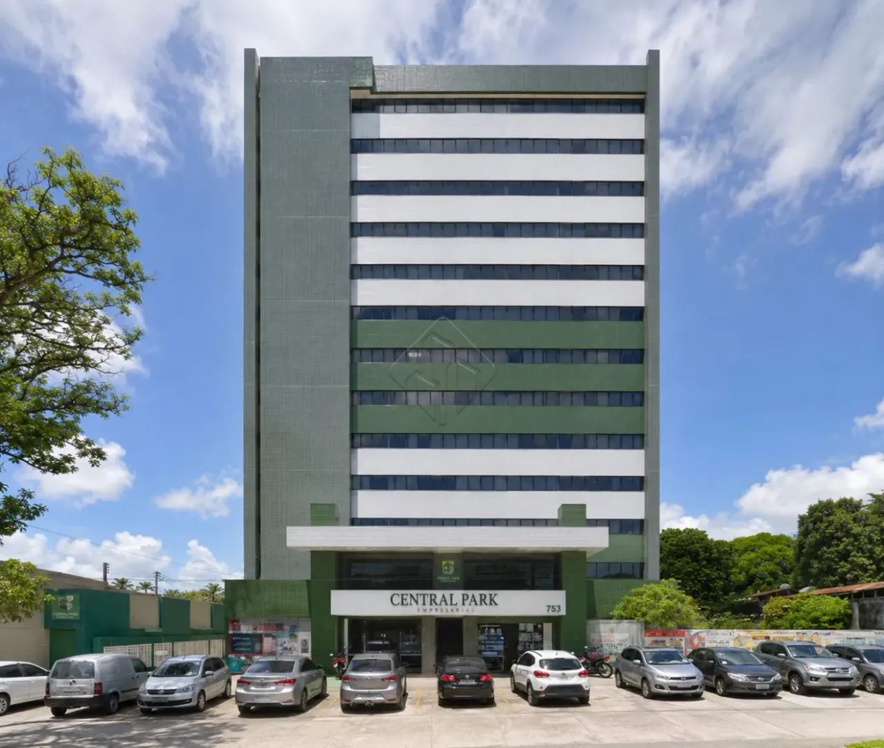 Sala Comercial à Venda no Central Park Empresarial - Av. Epitácio Pessoa - 33m² com Vaga P