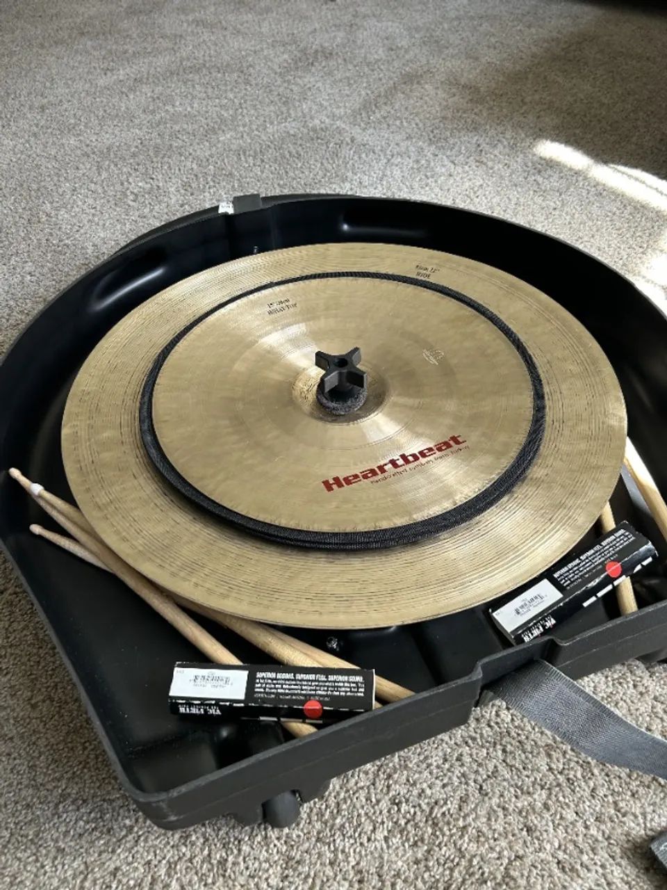 Pratos Heartbeat Hi-Hat Jazz Light 15' - Muito bem conservado