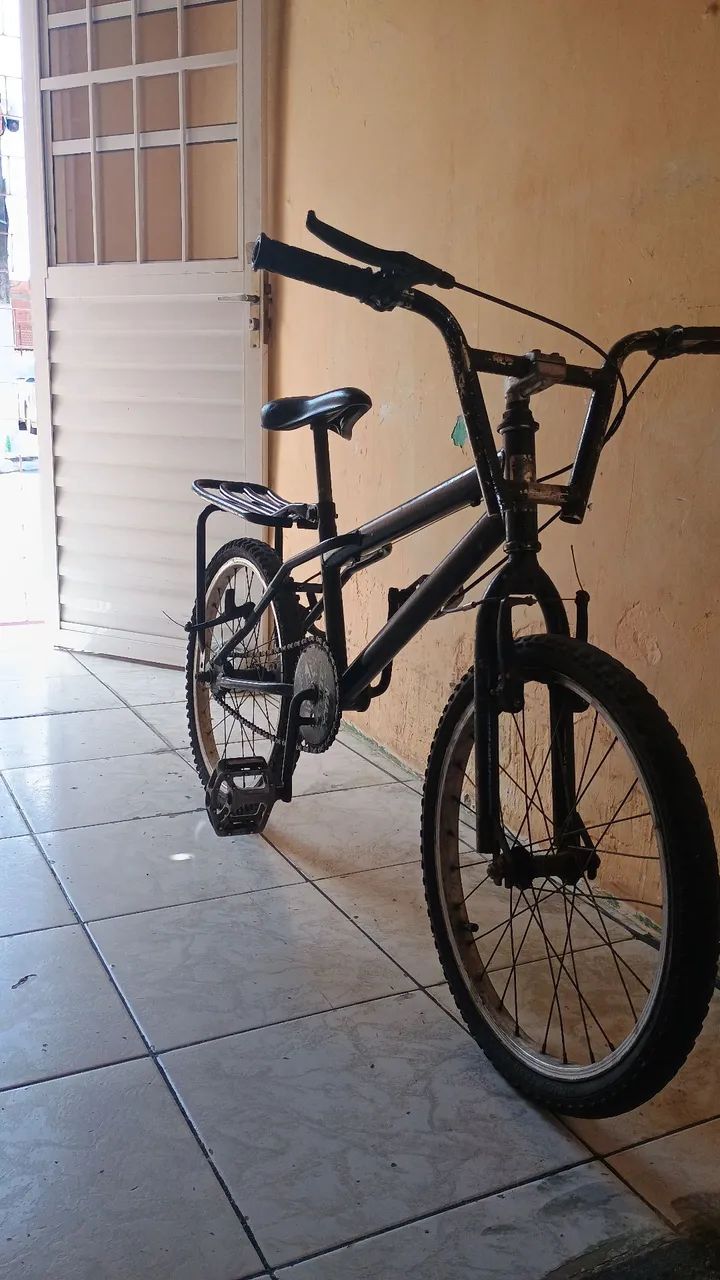 Bicicleta aro 20 menino.