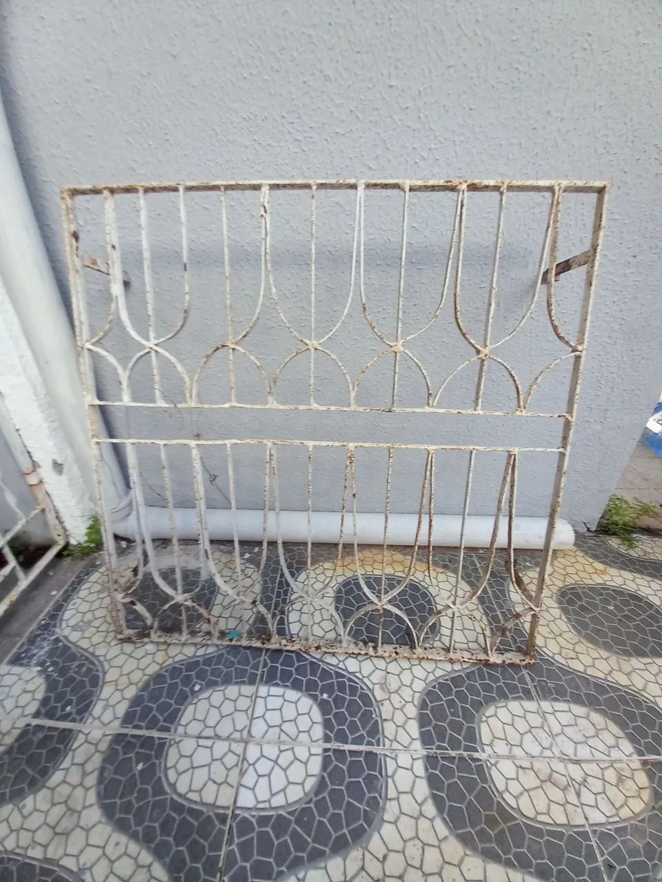 Grade para janela basculante