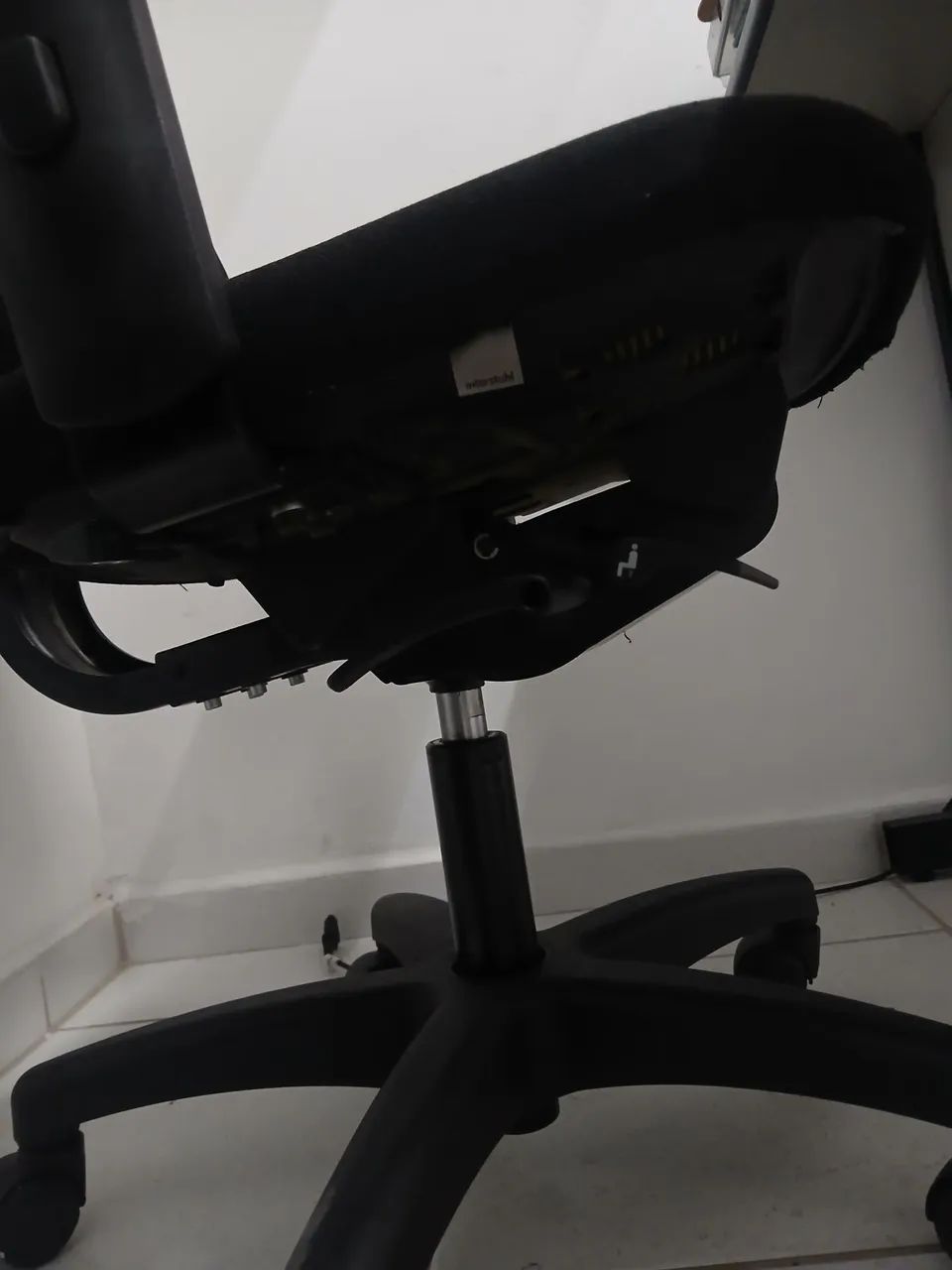 Cadeira ergonômica para escritório  - Foto 4