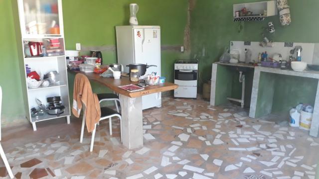 Vende, R$ 300.000,00, excelente casa na av. principal da folha 23 com kitnet no fundo - Foto 2