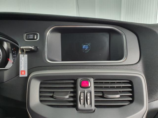 Volvo V40 T-3 KINETIC 1.5 Aut. - Preto - 2016 - Foto 10