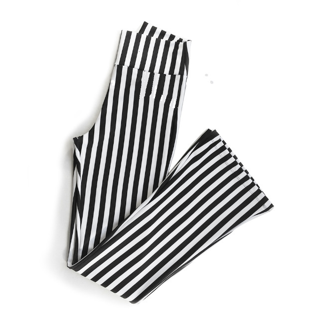 calça boca de sino listrada