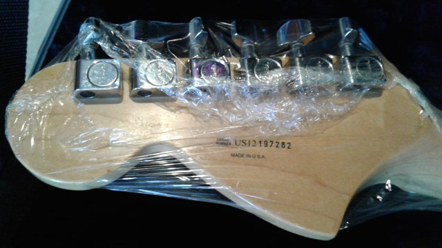 Guitarra Fender American Special - Foto 3