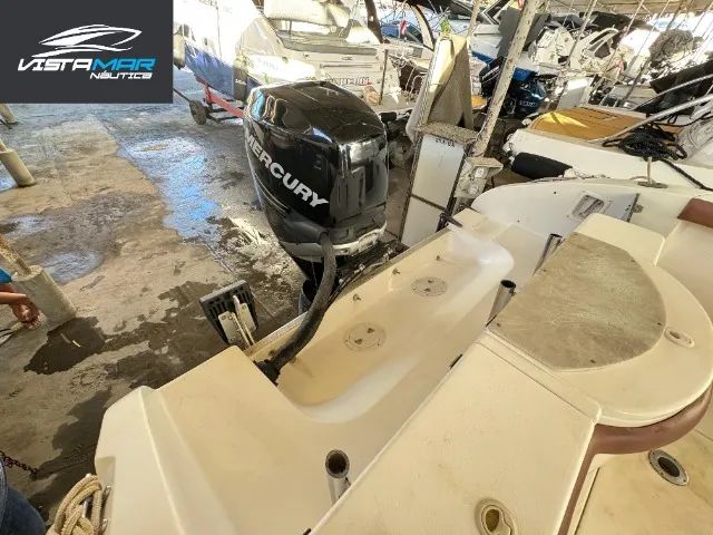 Lancha Fishing 26 com motor Mercury 4T  - Foto 15