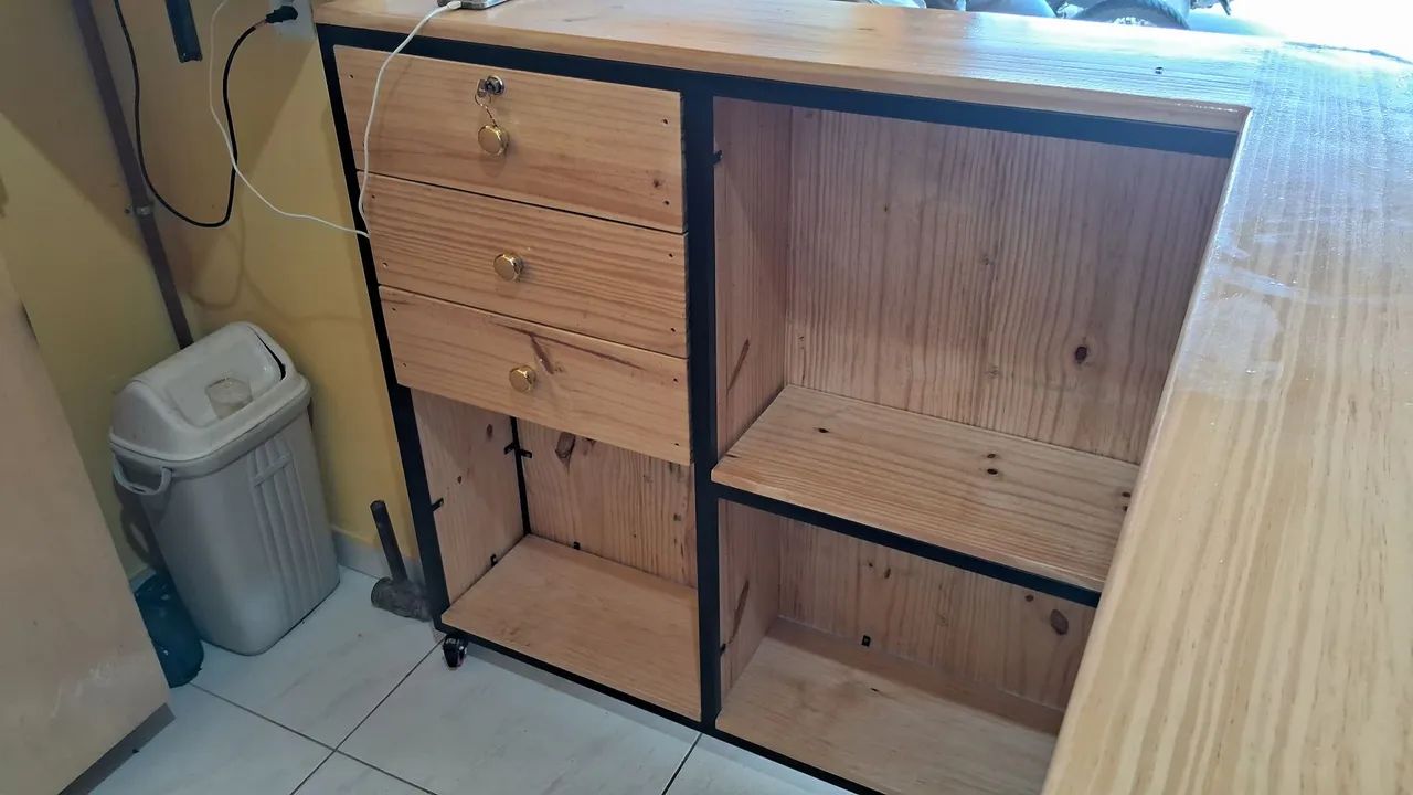 Balcão de atendimento estilo industrial  - Foto 2