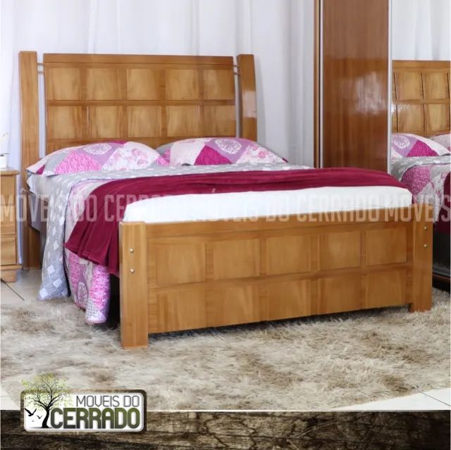 Cama Casal de Madeira 15 Quadros 
