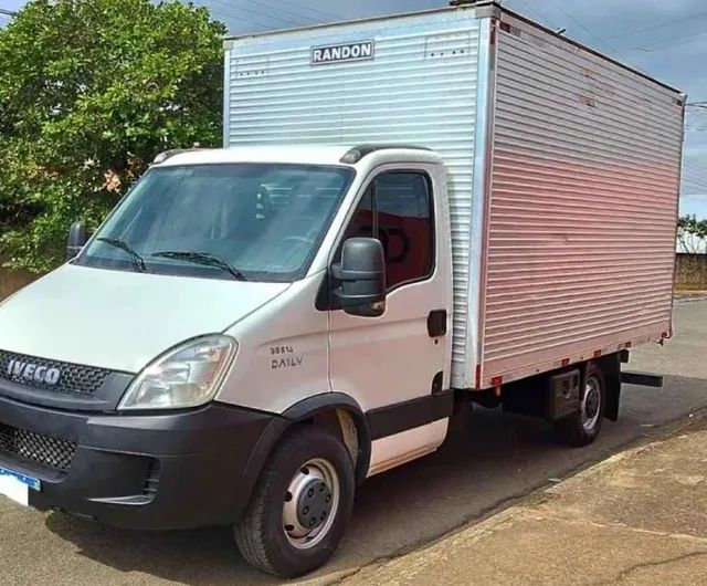 Iveco daily 35s14 baú  - Foto 2