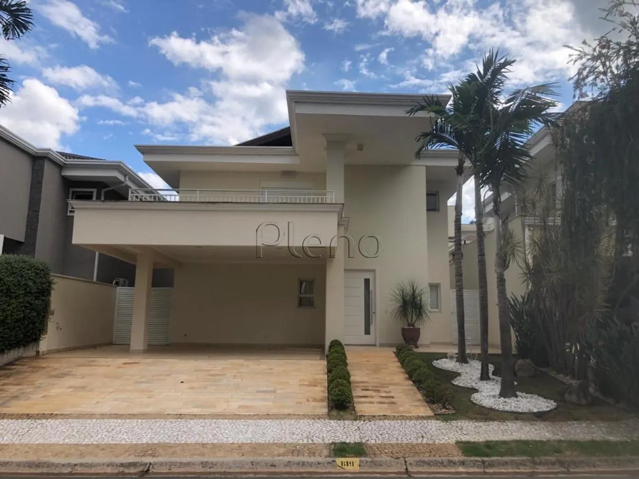 Sobrado para alugar em Valinhos, Nações, com 3 suítes, com 310 m², Residencial Zurich Dorf