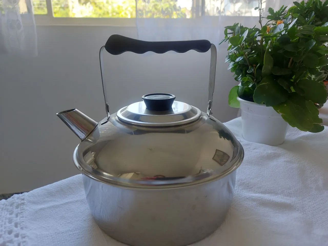 Chaleira Tradicional Aço Inox- ItalylInox - 2 litros - Nova