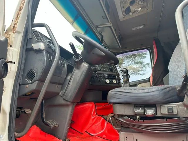 Volvo  FH  420  6x2   ano  2005 - Aceito  Troca  - Foto 5