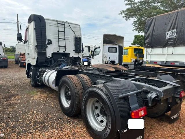 Volvo  FH  420  6x2   ano  2005 - Aceito  Troca  - Foto 4