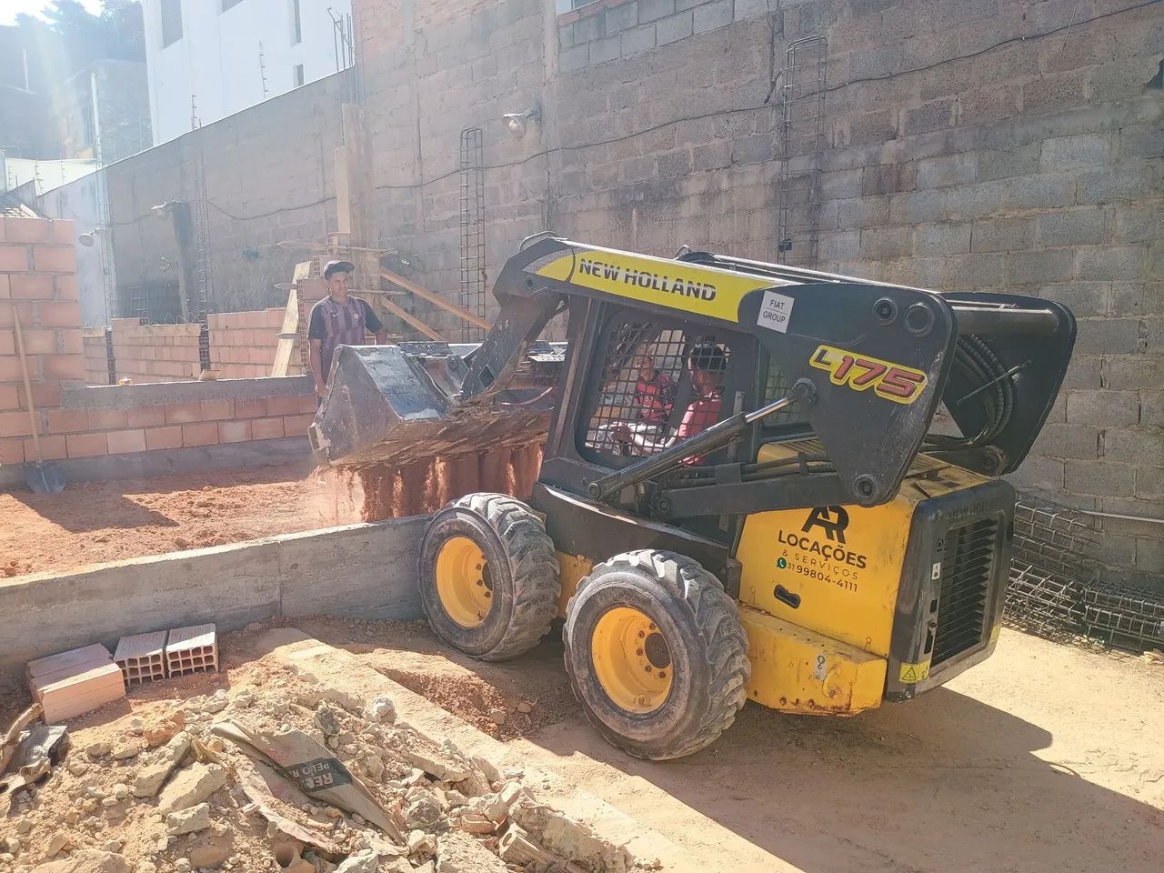 Bob Cat New Holland L175 ano 2010 - Foto 5