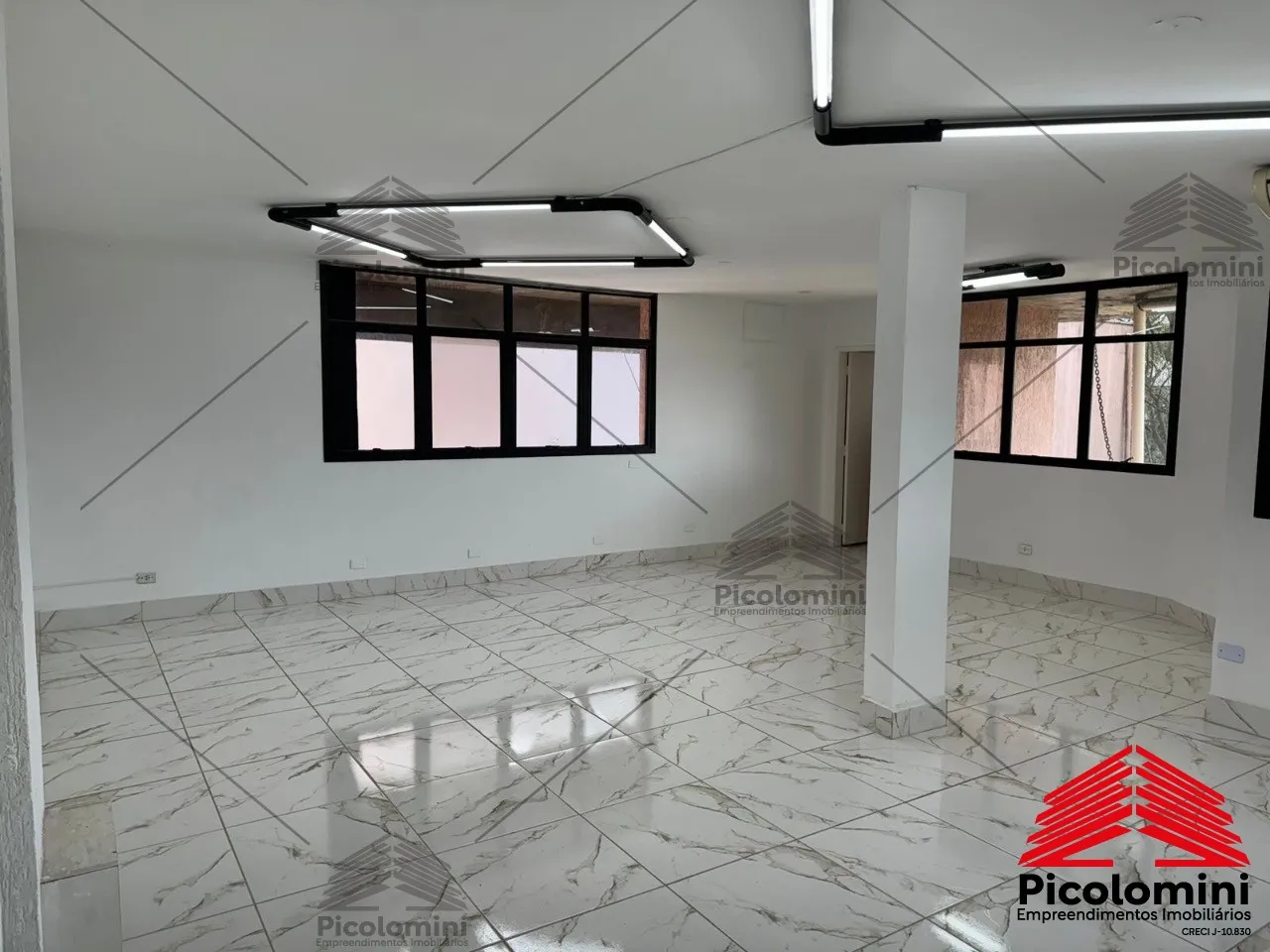 Aluguel de Sala Comercial de Alto Padrão na Mooca, 15m², 1 Banheiro, 1 Vaga de Garagem!