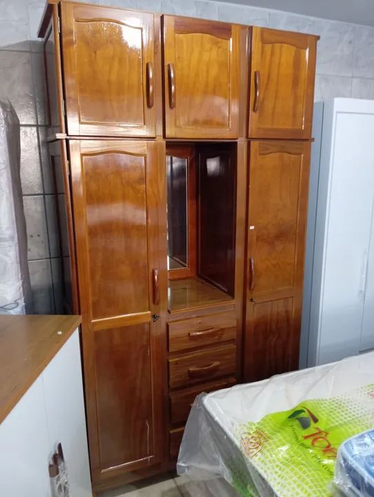 GUARDA ROUPA NOVO EM MADEIRA  - Foto 2