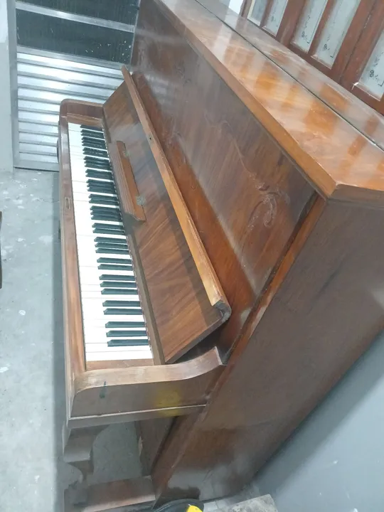 Piano Acústico Scheriher