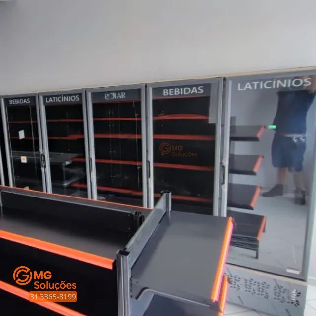 Expositor vertical refrigerado - bebidas e laticínios
