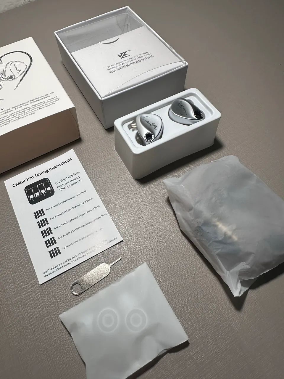 KZ Castor Earphones with Microphone - NEW64595542782209123