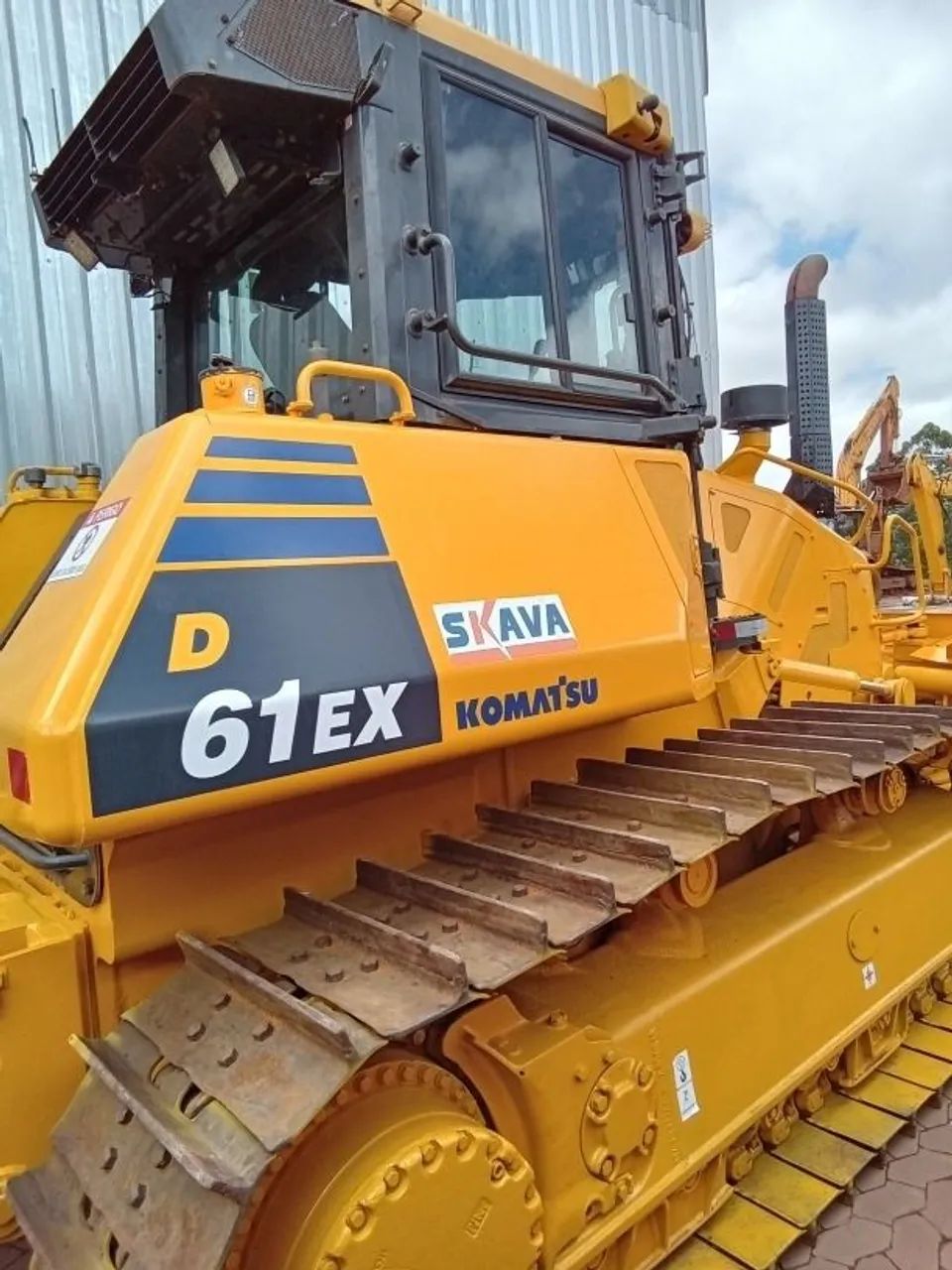 Trator de Esteira Komatsu D61