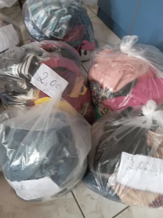 Lote de roupas usadas - Diversas peças