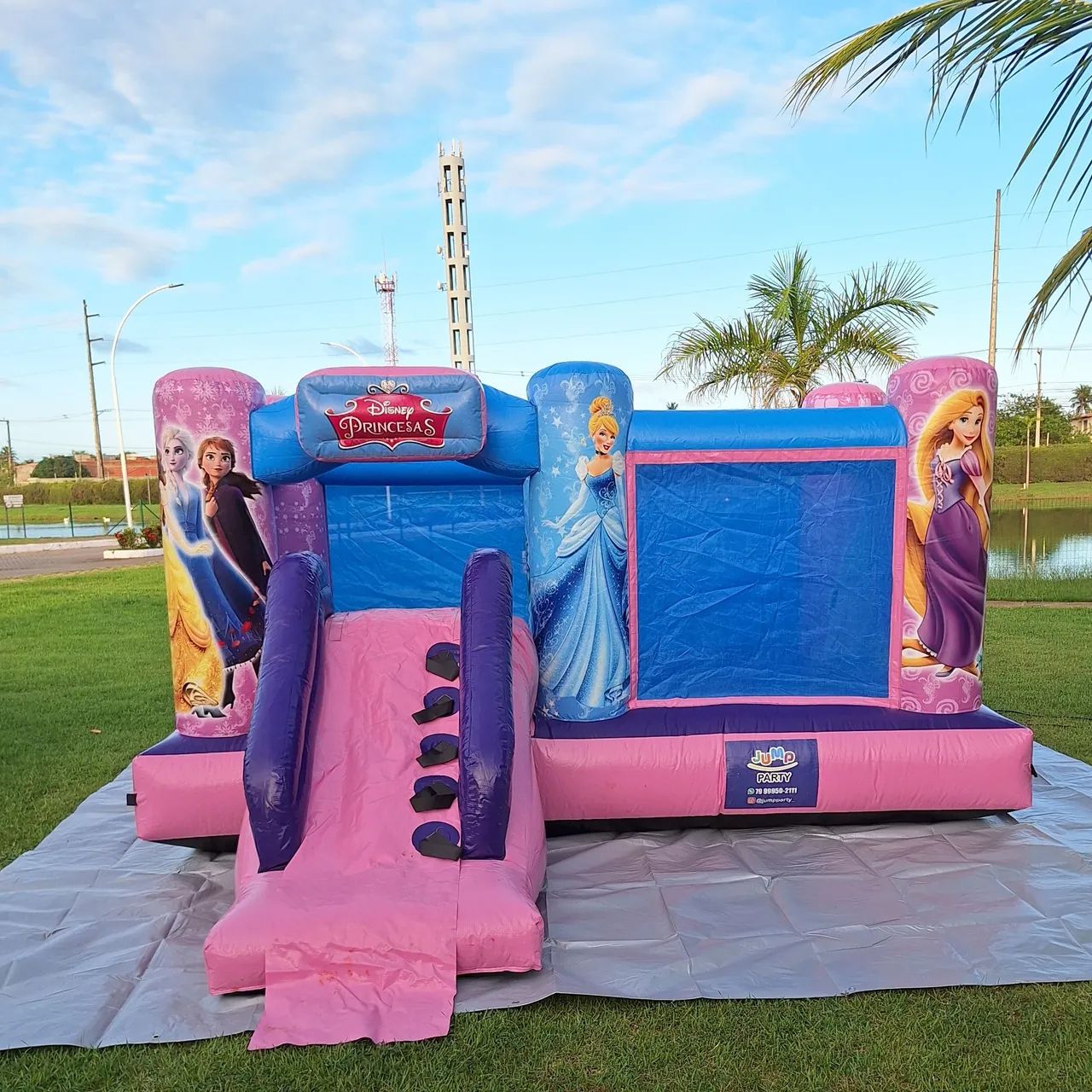 Castelo Inflável Disney Princesas ou Masha e o urso Novo