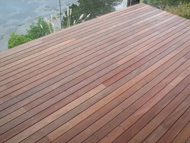 Deck de Madeira para Jardim