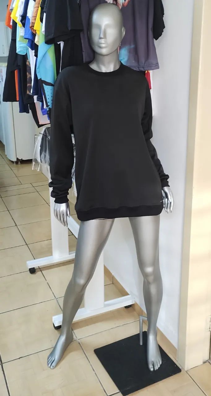 Manequim feminino de corpo inteiro com base