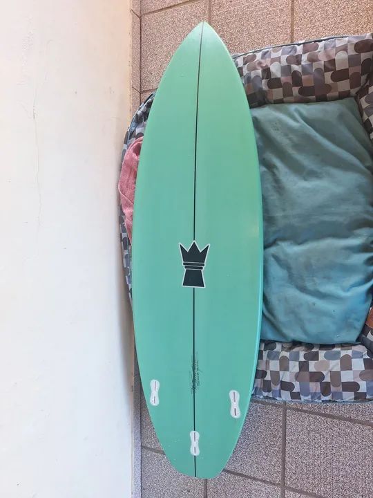 Prancha de surfe 5'10'' Seminova (Pouco uso)