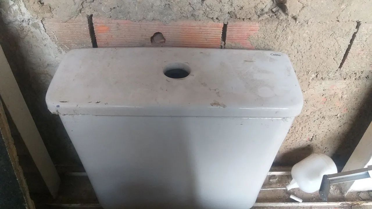 ESTOU VENDENDO CX PARA VASOACOPLADO.. 50 REAIS ..COM TAMPA SEM REPARO.. - Foto 4