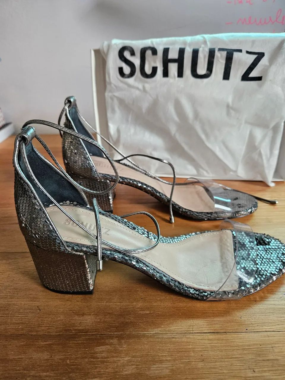 Sandálias Schutz couro prata velho