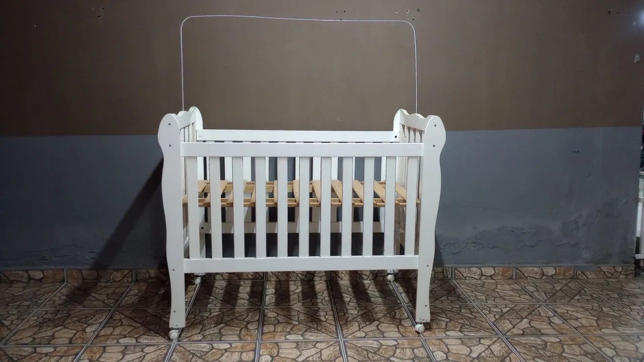 Berço seminovo 64573909683331122