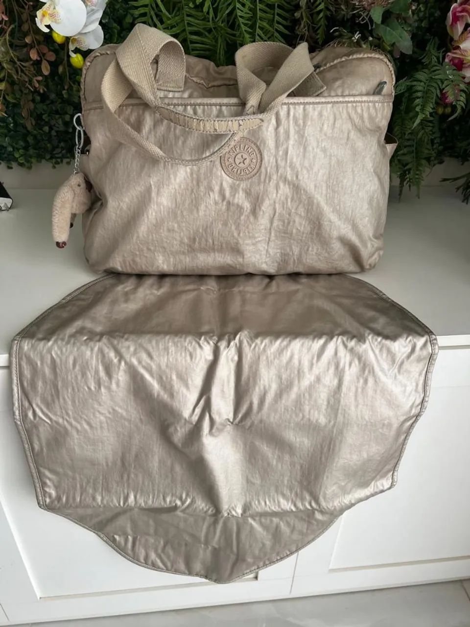 Bolsa maternidade Kipling dourada metálica!  - Foto 3