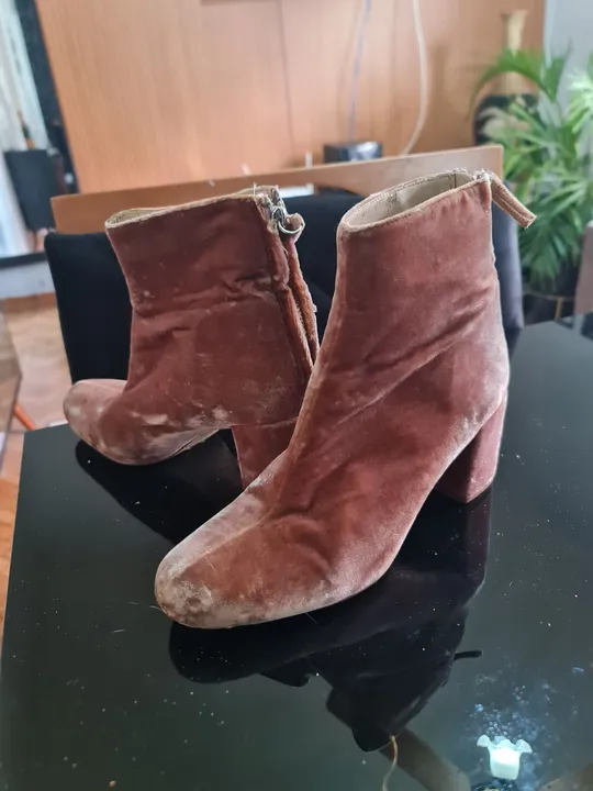 Botas de Veludo Rosa