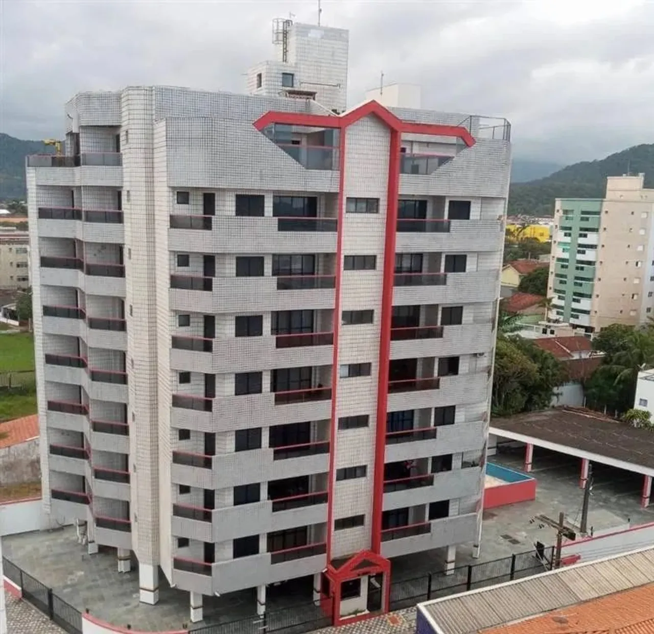 APARTAMENTO MONGAGUÁ 2 QUARTOS VISTA MAR MOBILIADO