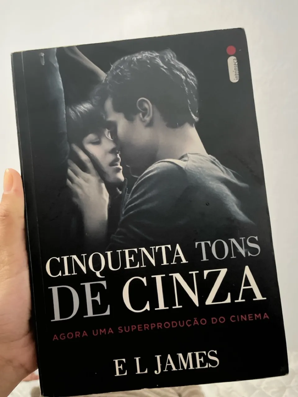 Cinquenta Tons de Cinza - E L James