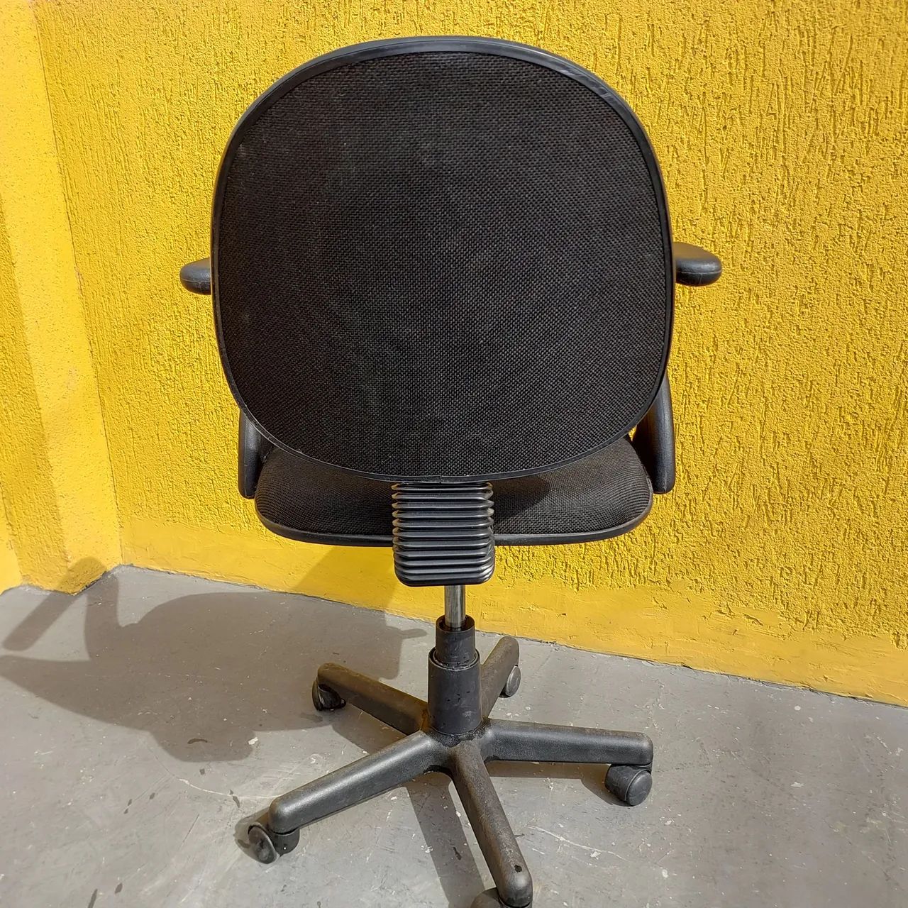 Cadeira de Escritório Giratória com Rodas - Foto 2