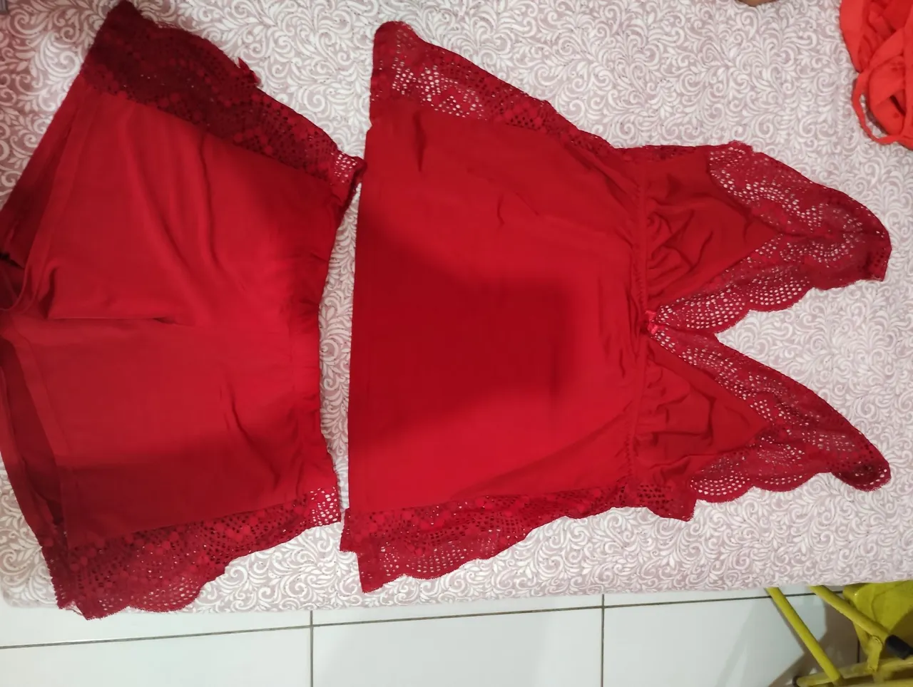 Conjunto lingerie vermelho com renda