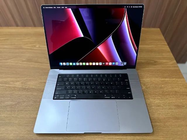 MACBOOK PRO CHIP M1, 32 GB RAM, 512 SSD, TOUCD ID, 16 POLEGADAS