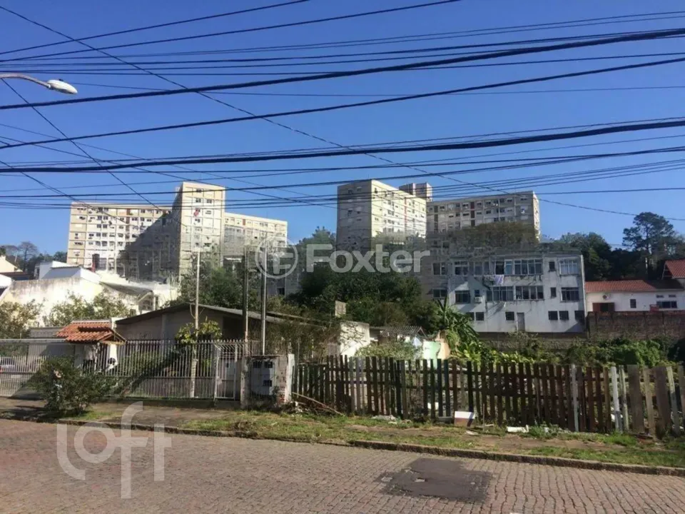 Casa à venda Rua Teixeira de Freitas, Santo Antônio - Porto Alegre