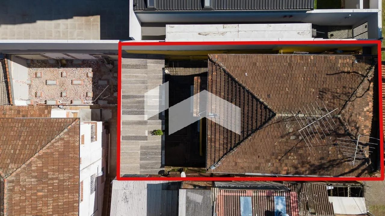 Terreno com Construção em Localização Privilegiada - Próximo à Ligga Arena - Foto 10